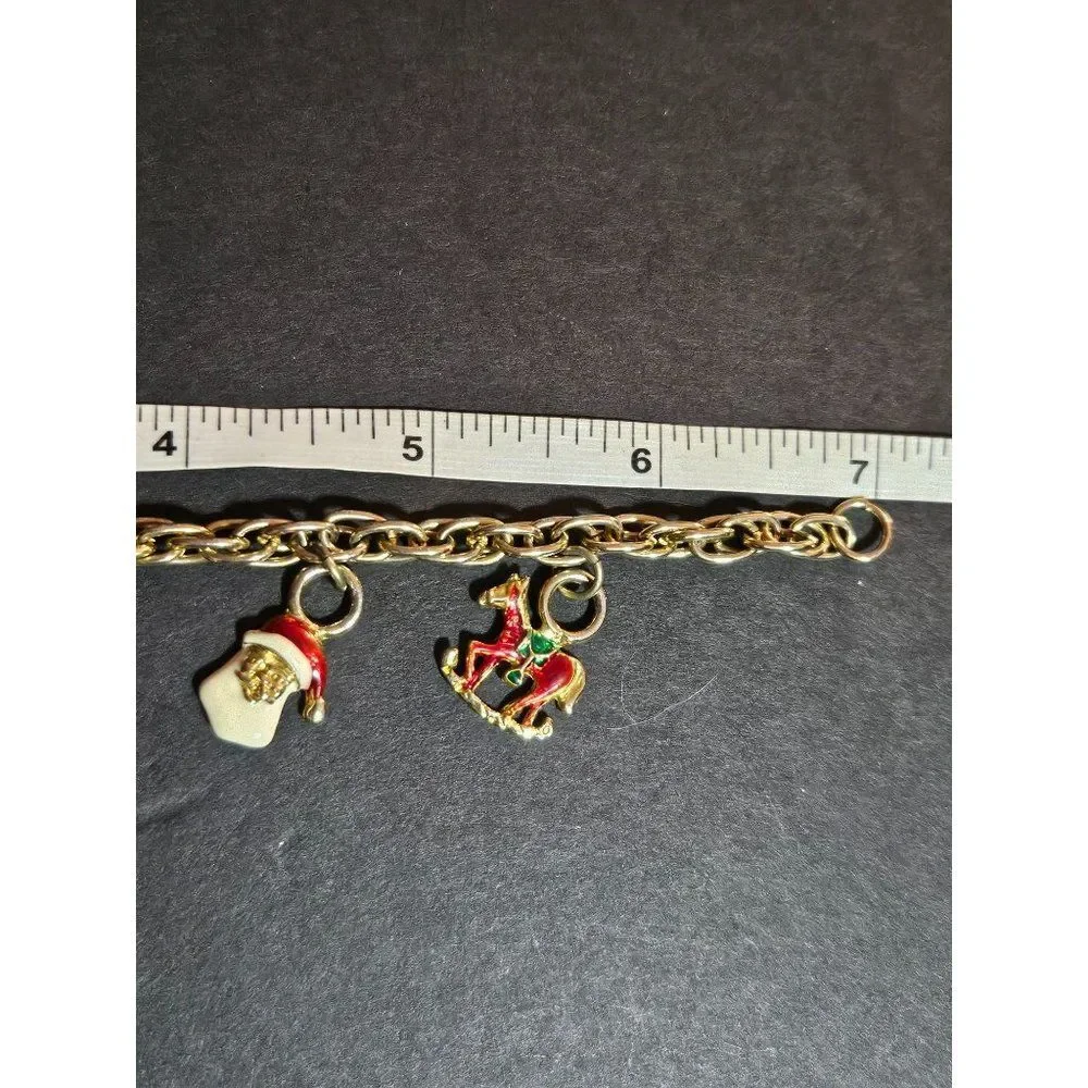 *Sale* Vintage gold tone Christmas charm bracelet 7